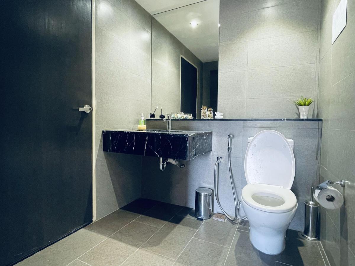 B.Suites 21 Kota Kinabalu Exterior photo