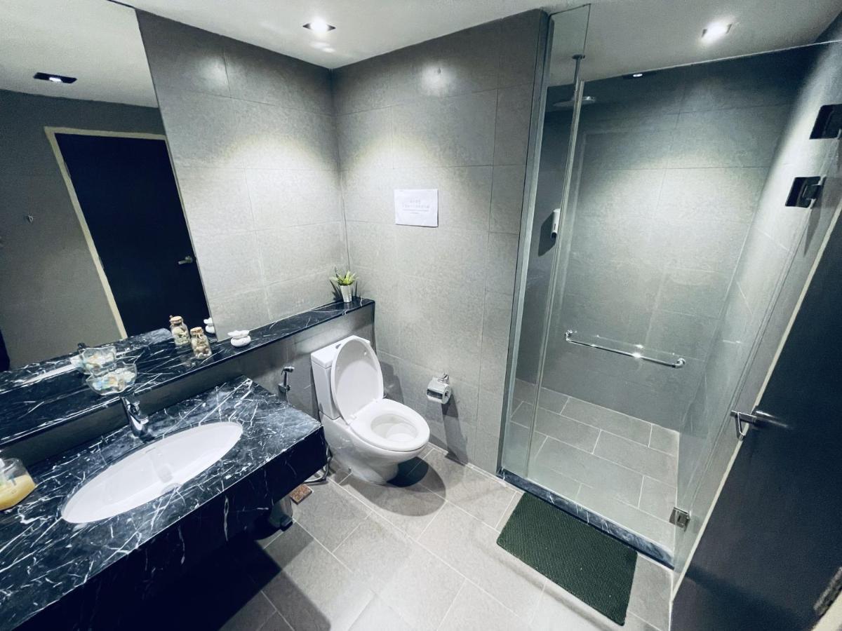 B.Suites 21 Kota Kinabalu Exterior photo