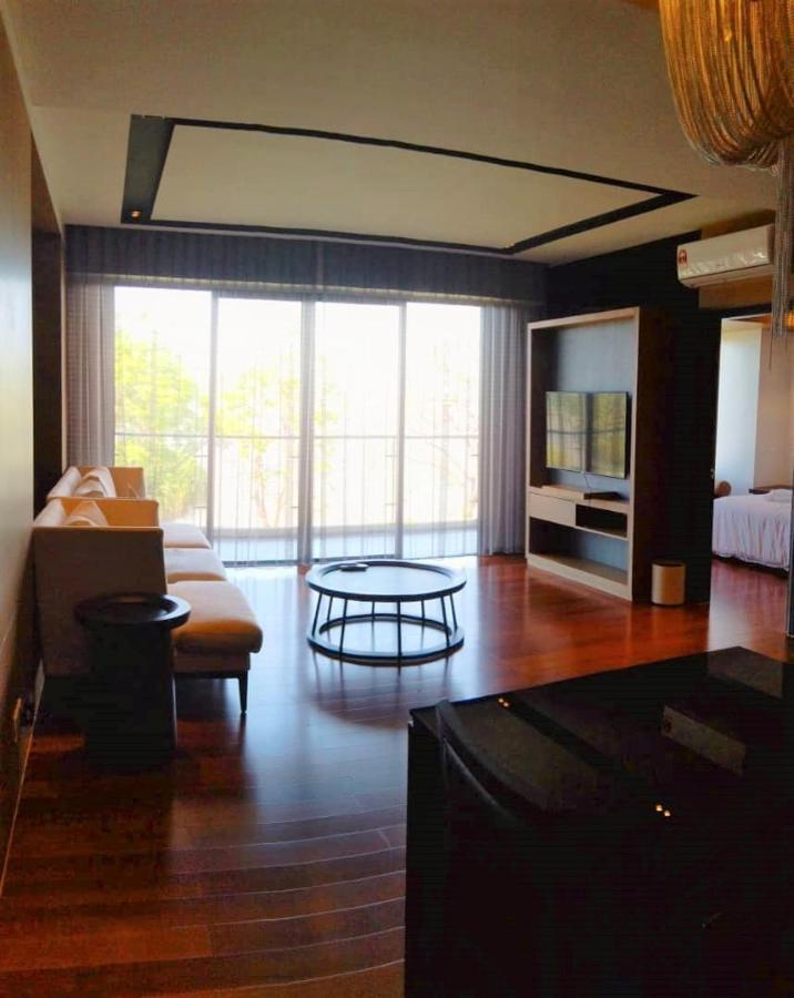 B.Suites 21 Kota Kinabalu Exterior photo